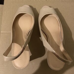 Kelly and Katie  Women's Tan Slingback Heels